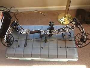 Mathews 2016 Halon 6 Compound Bow & Accessories