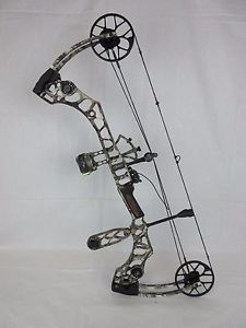 2016 Mathews No Cam HTX 27 in. 50-60lbs. Right Hand Lost Camo bow package