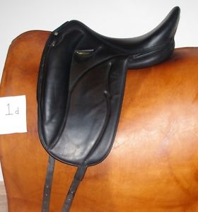 *Like New!* 2016 Devoucoux Makila Lab Dressage Saddle Black 18′