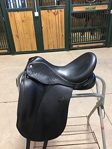 Custom Saddlery, Wolfgang Expression, dressage saddle, buffalo, 17.5