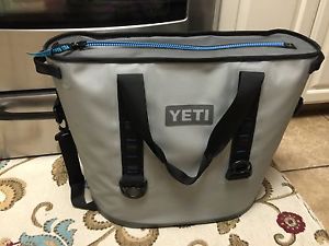 YETI Hopper 40