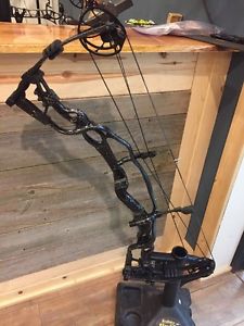 Hoyt 2014 Carbon Spider 34 Custom RH 70