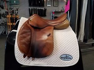 Used County Innovation Jump Saddle - Size: 17" - Light Brown