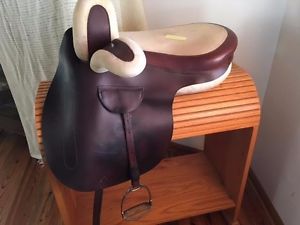 Niedersuss Side Saddle Sidesaddle, Excellent condition, fits many horses