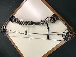 Mathews Chill X Right Hand, Lost Camo, 29/70lbs ******NEW******