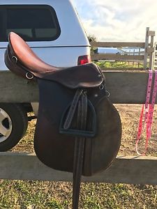 Stubben Siegfried 17 medium width very good condition