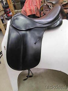 Bates Caprilli Dressage Saddle CAIR & Easy Change Gullet 17" Lightly Used