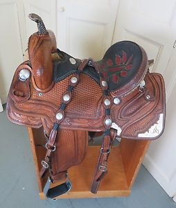 Double J Lynn McKenzie Special Barrel Saddle 14" Matching Tack Used