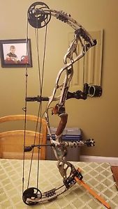 2017 Hoyt Carbon Defiant 34 Ridge Reaper LH Left Hand 60-70# 26-28" Draw