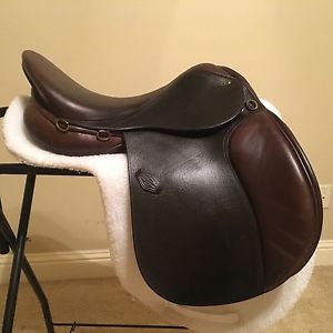 HDR Pro Event Buffalo saddle 17in Wide tree