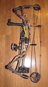 HOYT CARBON ELEMENT BOW 26" 70lb left hand bow FULLY LOADED