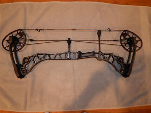 Mathews Halon 6 RH 60-70Lb Stone Color  28" Draw Length 85% Let Off