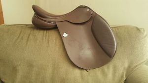 Bates Caprilli Close Contact 17.5 inch Saddle