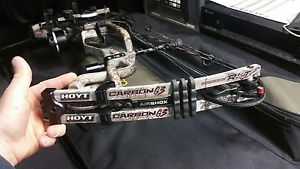 Hoyt Carbon Element Bow