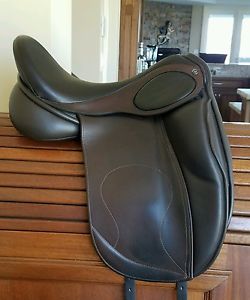 **HOLD ON TRIAL** EUC 2015 Hulsebos Dressage CC Balance 18" MW