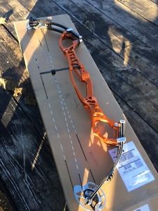 hoyt compound bow
