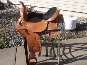 16 inch Circle Y show Saddle with breat collar and quilted storage bag carrier