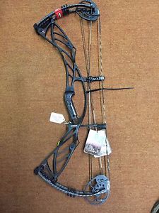 NEW 2016 HOYT DEFIANT TURBO 60-70# 26"-28" BLACK RH COMPOUND BOW