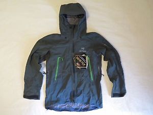 Arc'teryx-Beta-SV-Jacket / Goretex