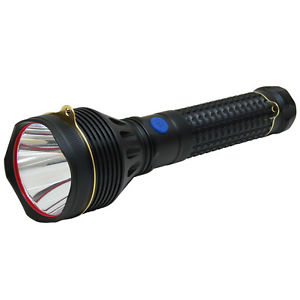 OLIGHT SR95 INTIMIDATOR 2000 LUMEN With KIT-Case-Charger-ect * BRAND NEW *