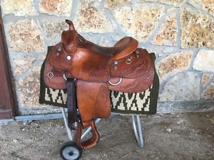 BLUE RIBBON TACK Western Show 15 1/2" Saddle Hand tooled, silver EXCELLENT CND!