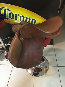 Bates Caprilli Close Contact 17 