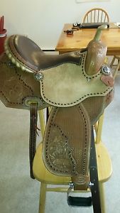 JC Martin 16 inch western barrel all around saddle tooling and floral carving