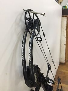 Mathews Chill X Pro 31" 50 To 60lbs. Right Hand Black **No Reserve**