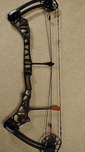 Mathews Halon X Pro 50 - 60# 26.5 draw right handed.