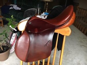 Stubben Siegfried Saddle 17 english close contact jumping
