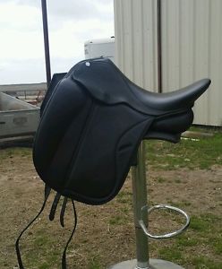 IMMACULATE PATRICK 17.5 M DECORUS DRESSAGE SADDLE 0387