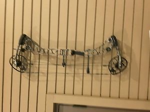 2017 Used Mathews Halon 32