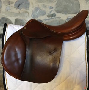 SALE!! 2009 Childeric Luxury French Jumping Saddle 18" FREE SHIPPING