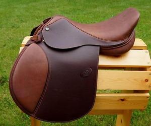 Show Ring Classic Henri de Rivel 16.5W 17W 17.5W 18W Pro QH Close Contact Saddle