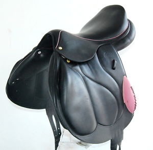 18" DEVOUCOUX CHIBERTA SADDLE (SO20970) EXCELLENT CONDITION! - XVD