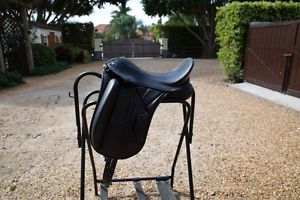 Hennig Princess Dressage Saddle 18" Black