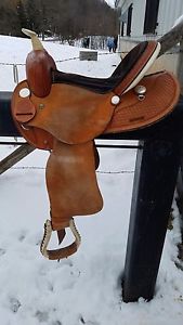 The American Barrel Saddle 14in seat Round Skirt