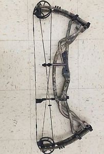New Hoyt Carbon Element G3 60# 29in.