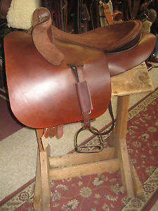 Skyhorse Saddle Company English Side Saddle 20" x 14 1/2" Excellent Condition