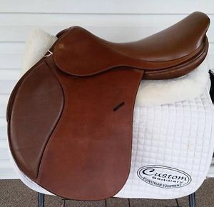 18" Britannia Beaumaris Close contact Saddle - Wide Tree - Made in England
