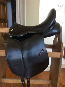 Kentaur Young dressage saddle, No. 4 wide tree, 16 / 16.5 seat