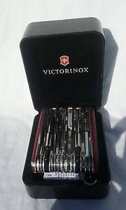 Victorinox SwissChamp XAVT With 80 features for Collectors