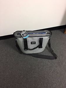 YETI Hopper 30 Soft Sided Portable Cooler - Fog Gray/Tahoe Blue FREE SHIPPING