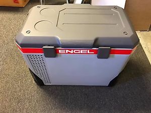 Engel MR040F-U1 40 Quart 12/24V DC & 110V AC Portable Refrigerator / Freezer