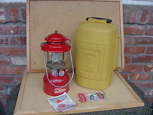 vintage Coleman 200A single mantle lantern in Yellow Clamshell case BEAUTIFUL !!