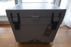 25 QT. BISON COOLER Made in USA  - Gray Granite