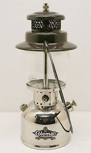 COLEMAN CANADA LANTERN 242 'B'      D-38  EXCELLENT CONDITION