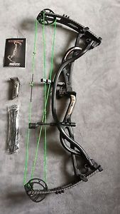 Hoyt Carbon Element G3 Compound Bow with Case - Left Handed