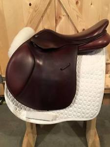 16.5 inch Bates Evolution Adjustable AP Saddle