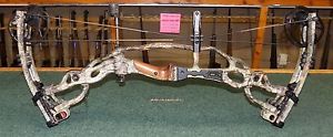 Hoyt Carbon Spyder ZT Right Hand 29 Inch Draw Length 60-70LB Draw Weight NEW!!